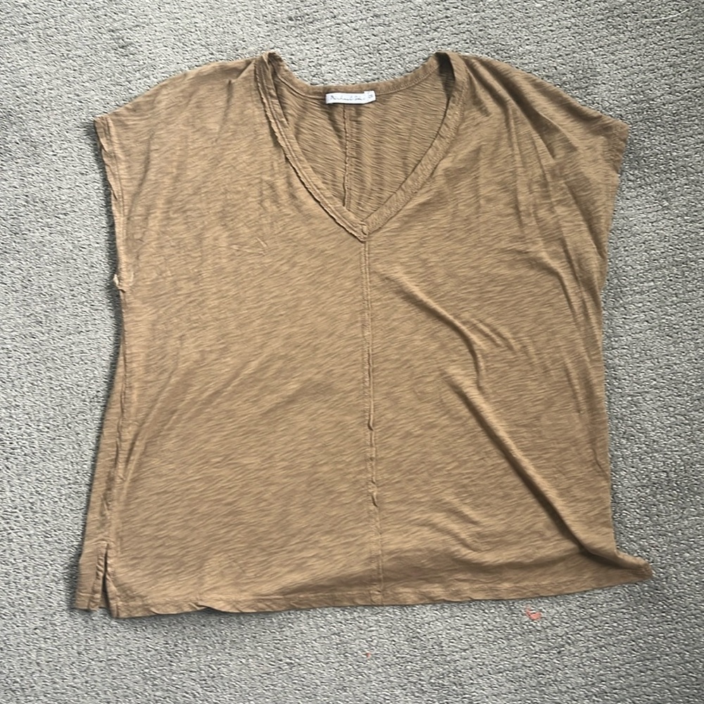 Michael Stars v neck tee… one size … brand new, no tags